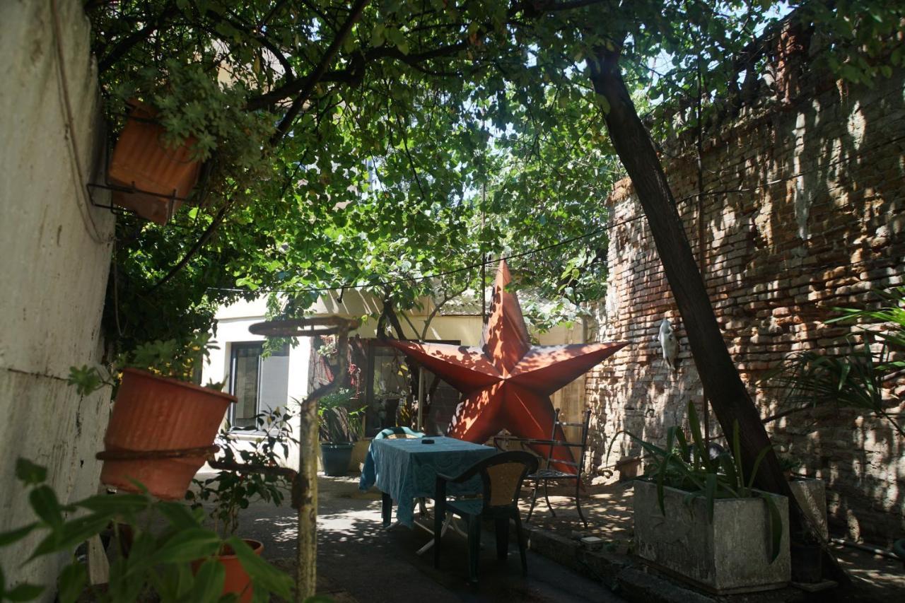 Albaniantrip Rooms And Apartments Тирана Экстерьер фото