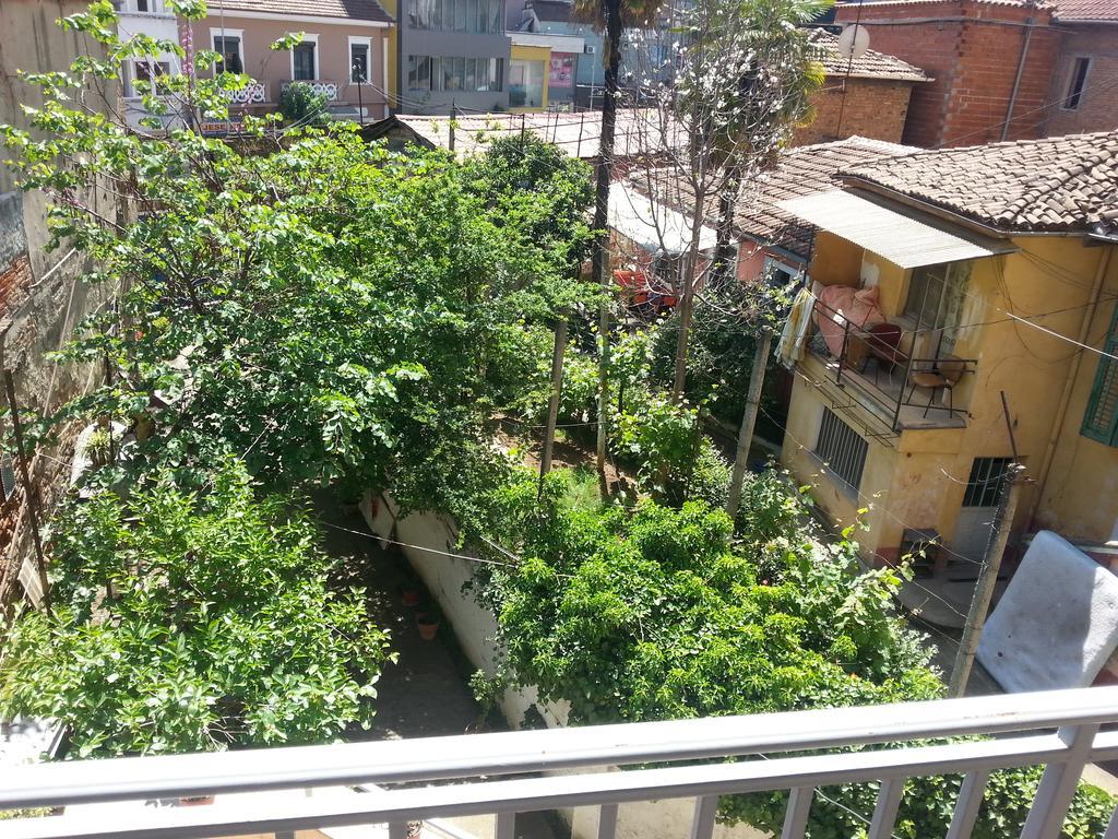 Albaniantrip Rooms And Apartments Тирана Экстерьер фото